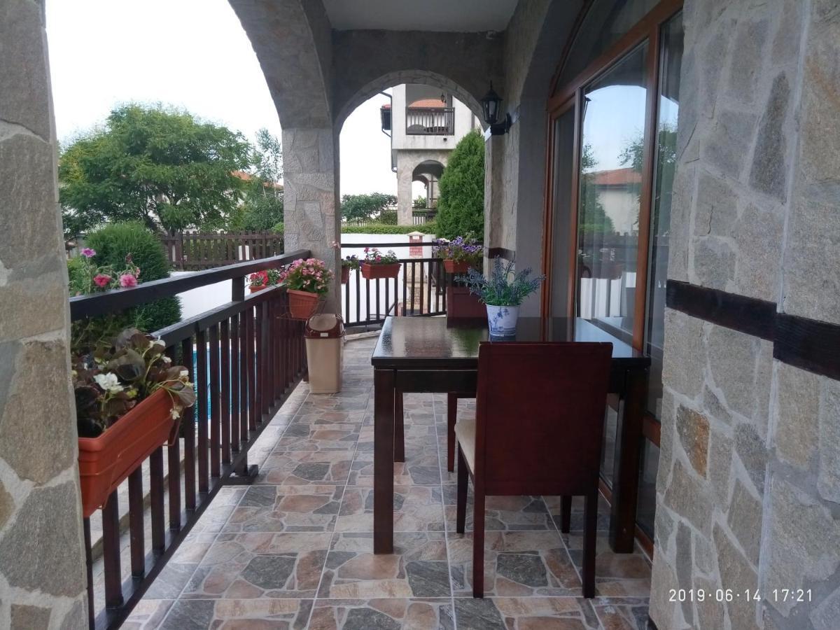Къща За Гости Мускат 2 Aheloy Extérieur photo